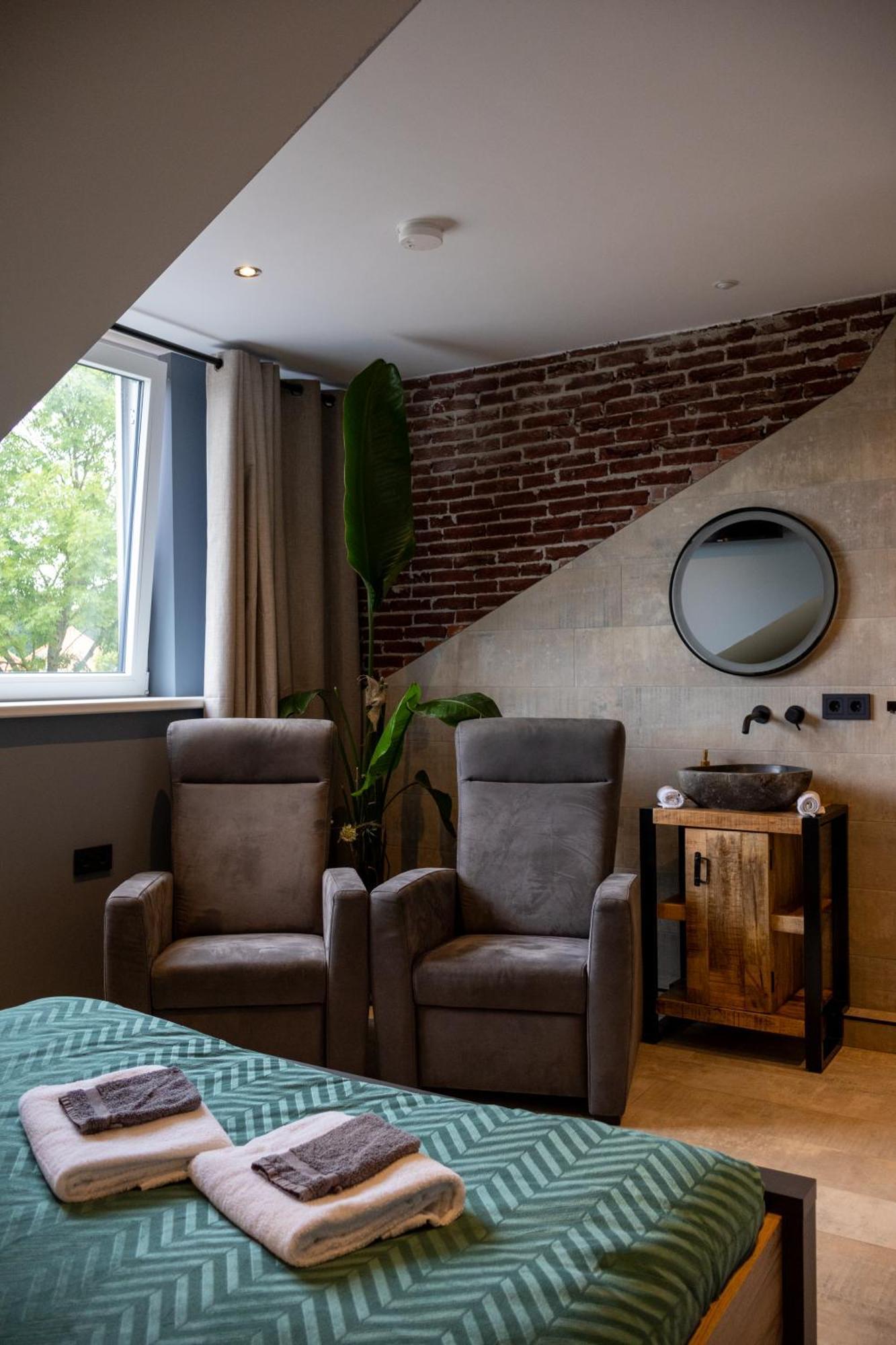 Zeeschelp - Comfortabele Kamer Bij B&B Gezond Aan Zee - Toegang Wellnesstuin Meerprijs Ouddorp Buitenkant foto